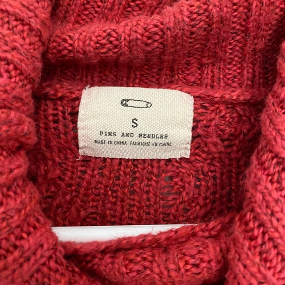 Crop sweater - Picture 2 of 2